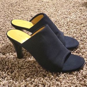 Antonio Melani Size 7 Heels